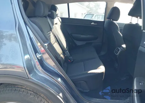 2018 Kia Sportage Lx z USA, uszkodzony, nr VIN KNDPMCACXJ7489822